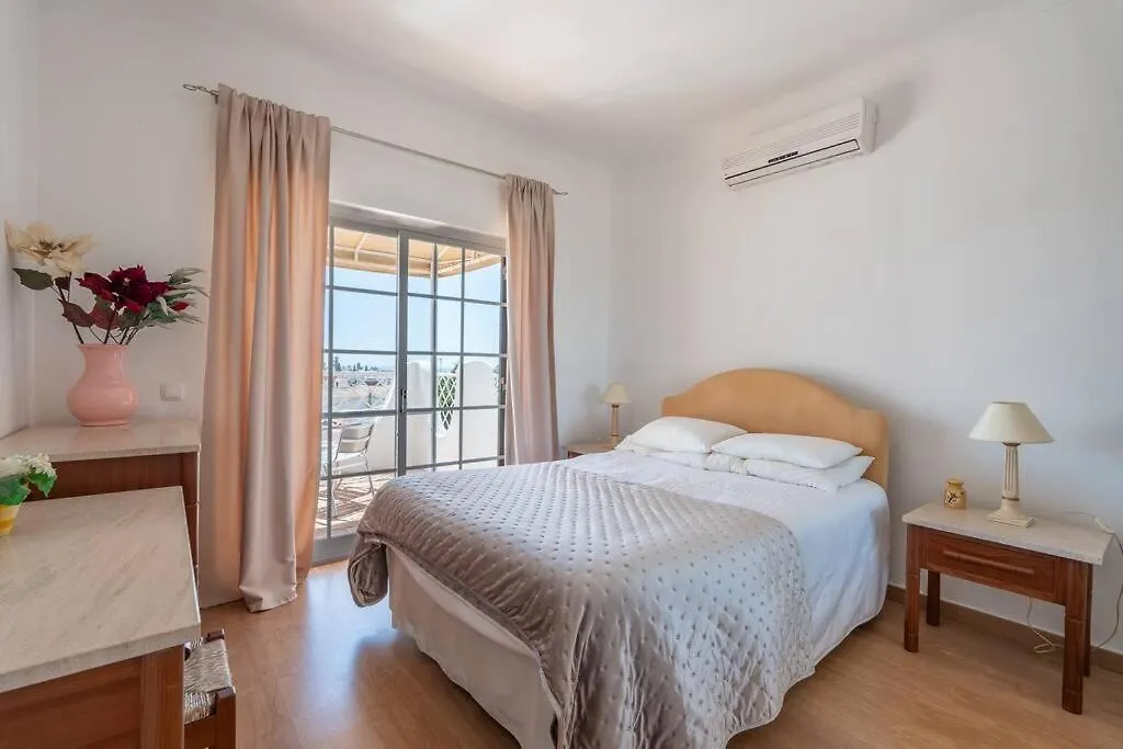 Entire Villa In Praia Da Luz Montinhos da Luz